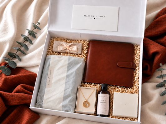 Coffret naissance avec album photo et collier maman bébé - Maison d'Eden
